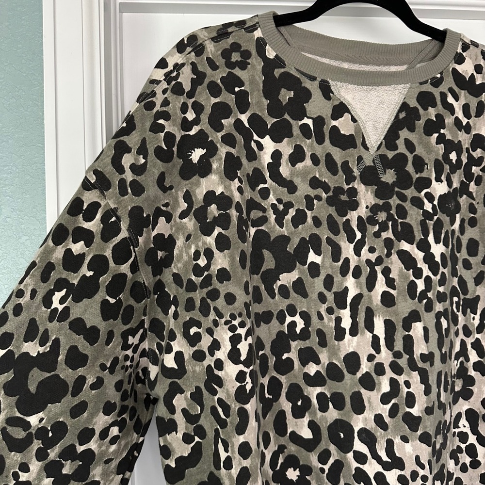 Free People We The Free Classic Printed Oversized Crewneck/Floral Cheetah Small - Picture 7 of 14